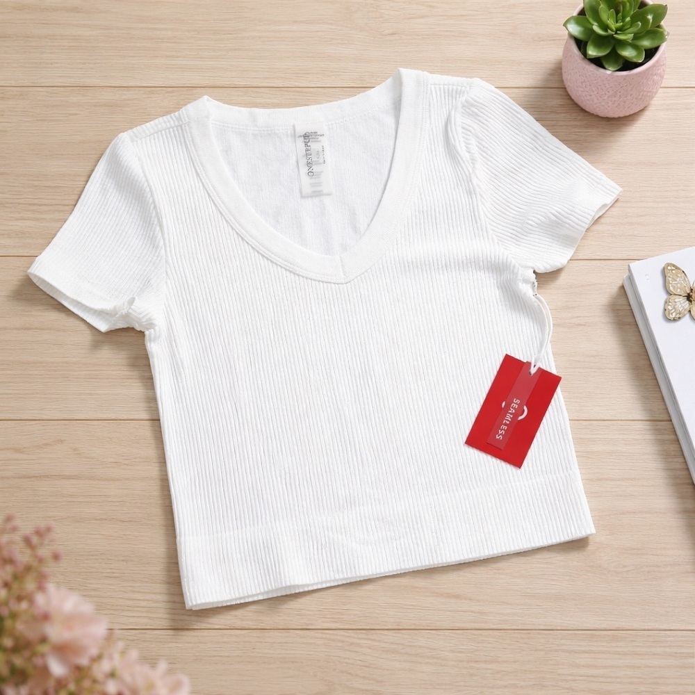 One Step Up White Seamless Ribbed V-Neck Cropped Short Sleeve Top S/M RN63619